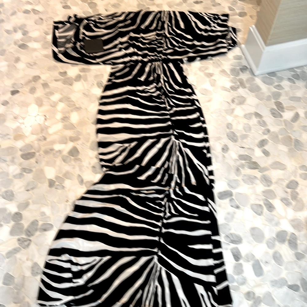 🔥Norma Kamali Obie  Zebra Print Maxi Dress